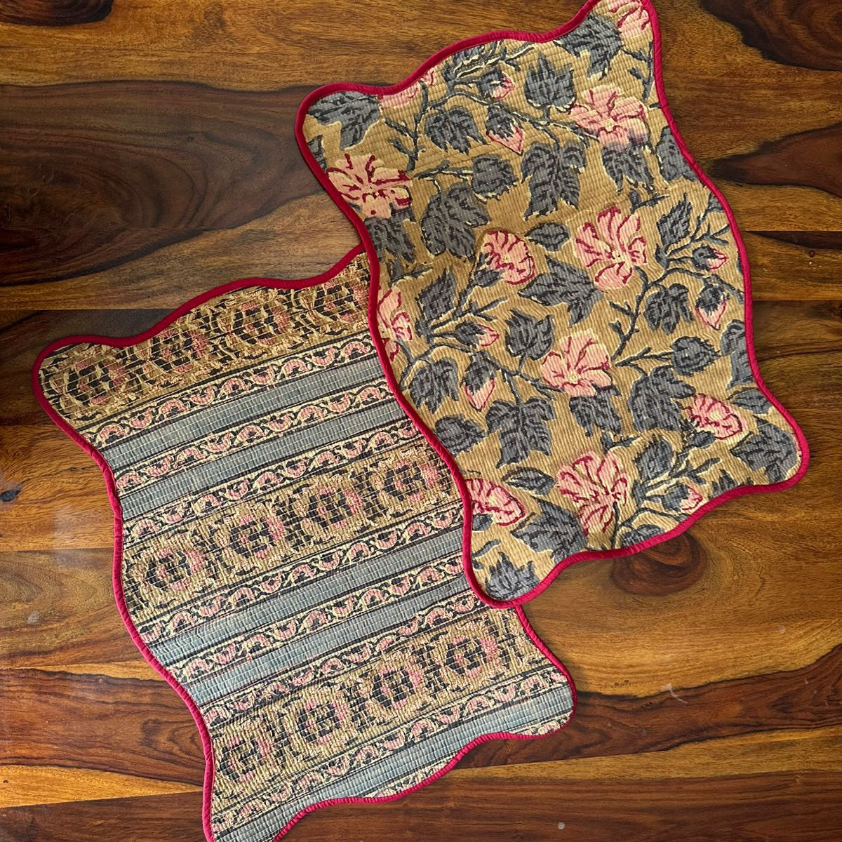 Maroon Scallop Quilted Table Mats