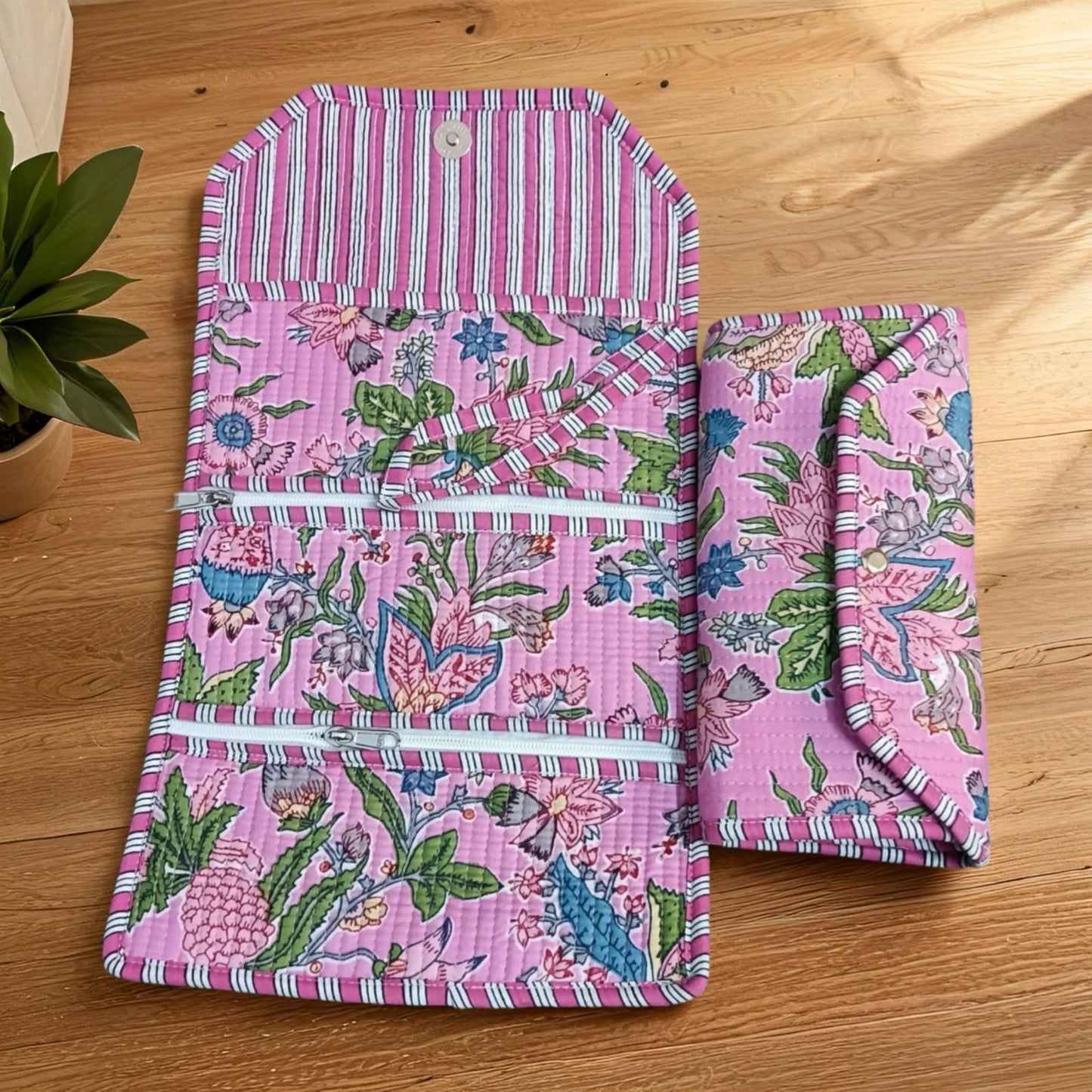 Pretty Pink Jewelry Organizer