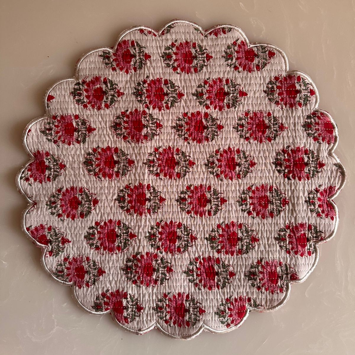 White Buti Round Scalloped Table Mats