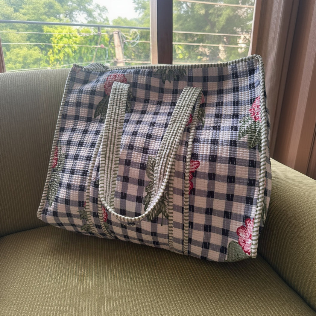 Cheescake Check Maxi Tote (18X18)
