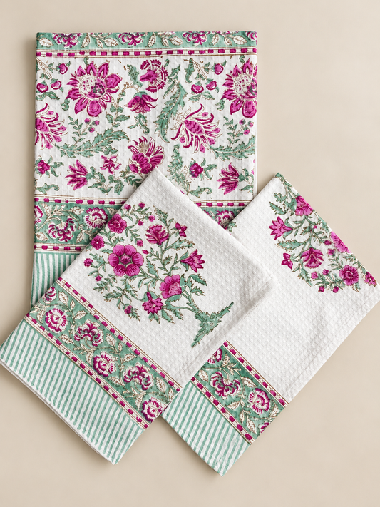 Pink Guldasta Towel Set