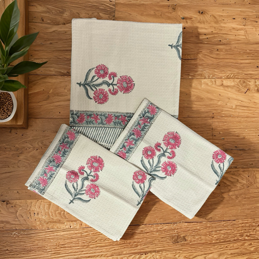 Crimson Bloom Towel Set