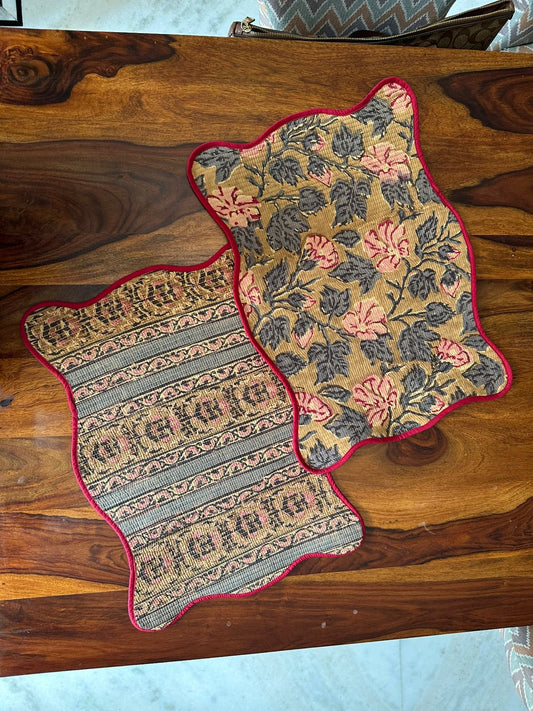 Maroon Scallop Quilted Table Mats