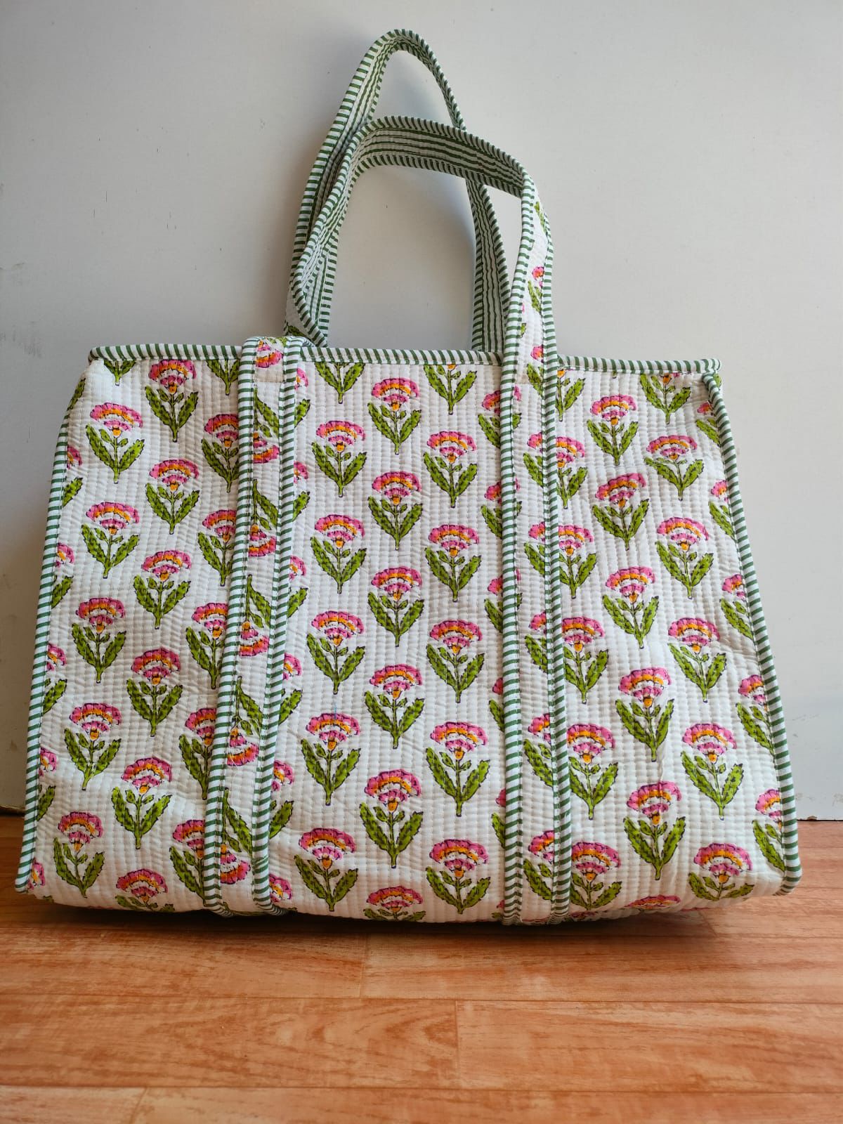 Hariyali Butaa Maxi Tote (18X18)