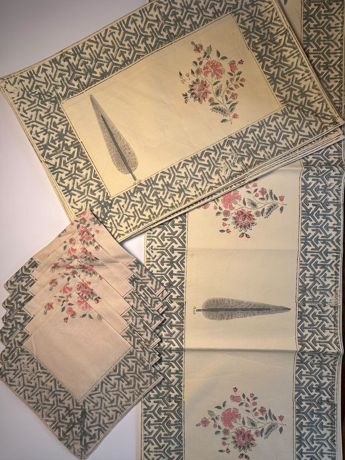 Grey Butaa Runner Mat Napkin Set