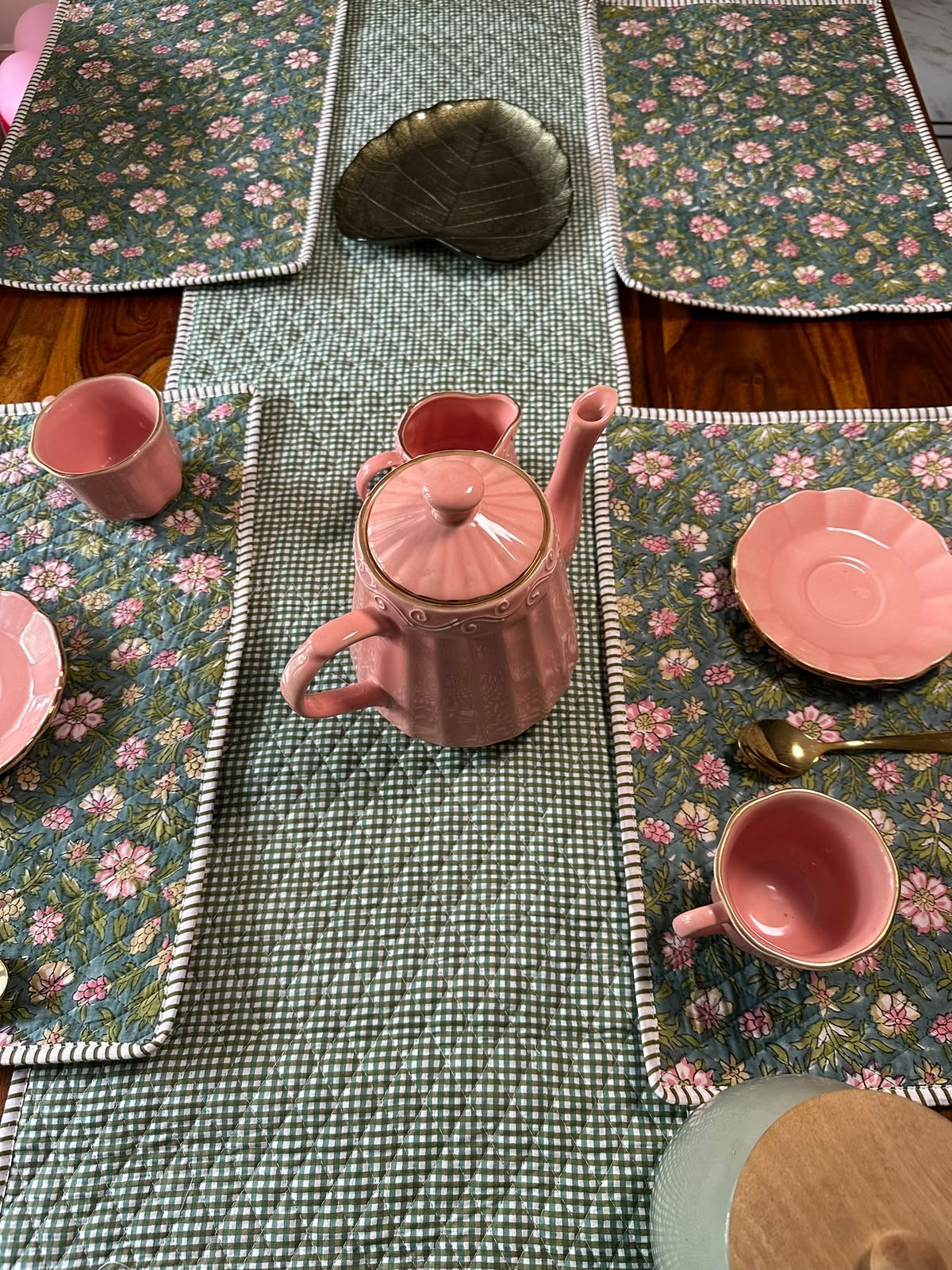 Gulabi Bagh Mats, Runner and Napkin