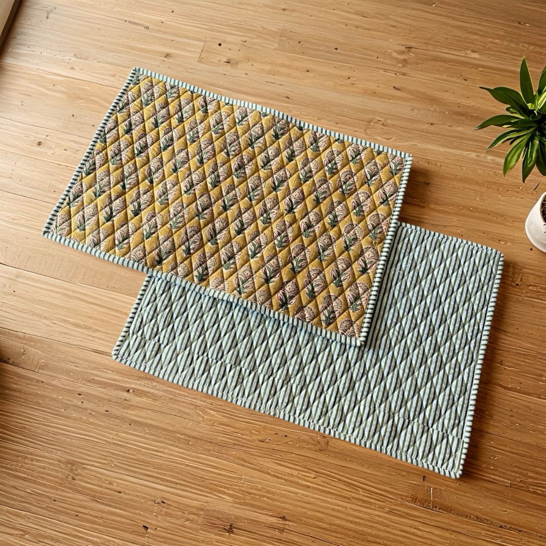 Sunehri Coaster and Mat Gift Set