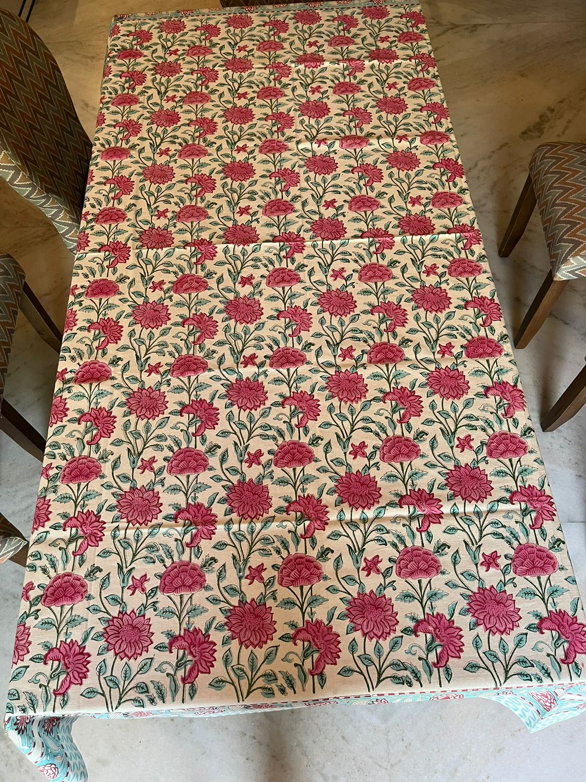 Pop Pink Table Cover - 6 Seater