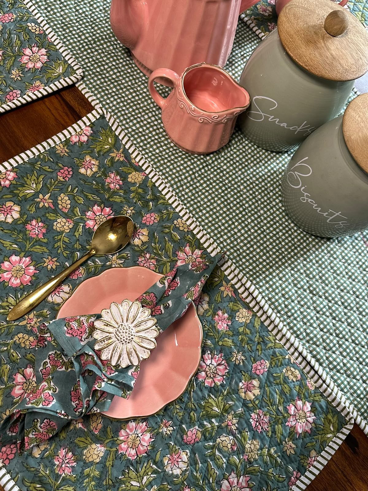 Gulabi Bagh Mats, Runner and Napkin