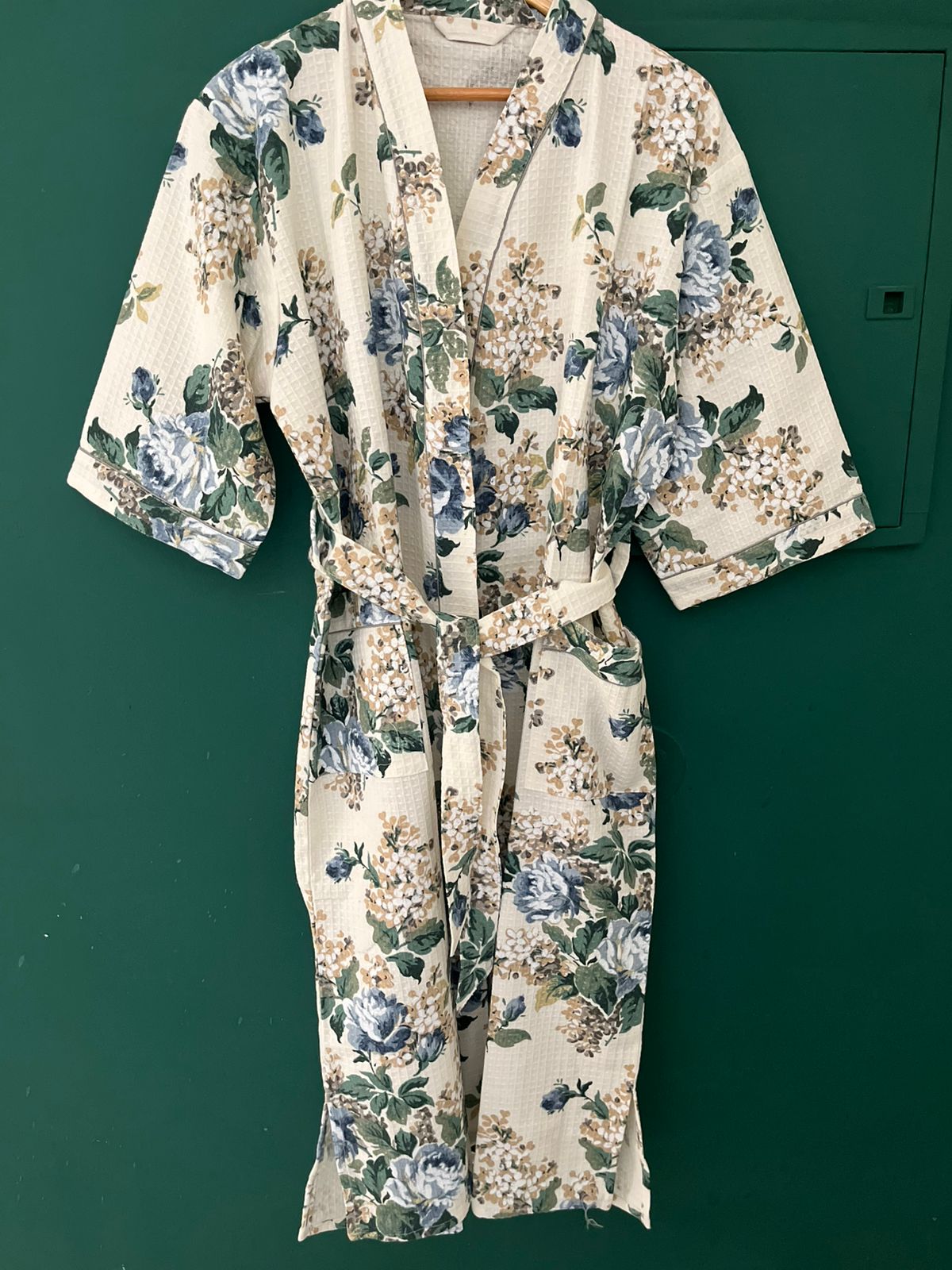 Cream Hydragena Bathrobe